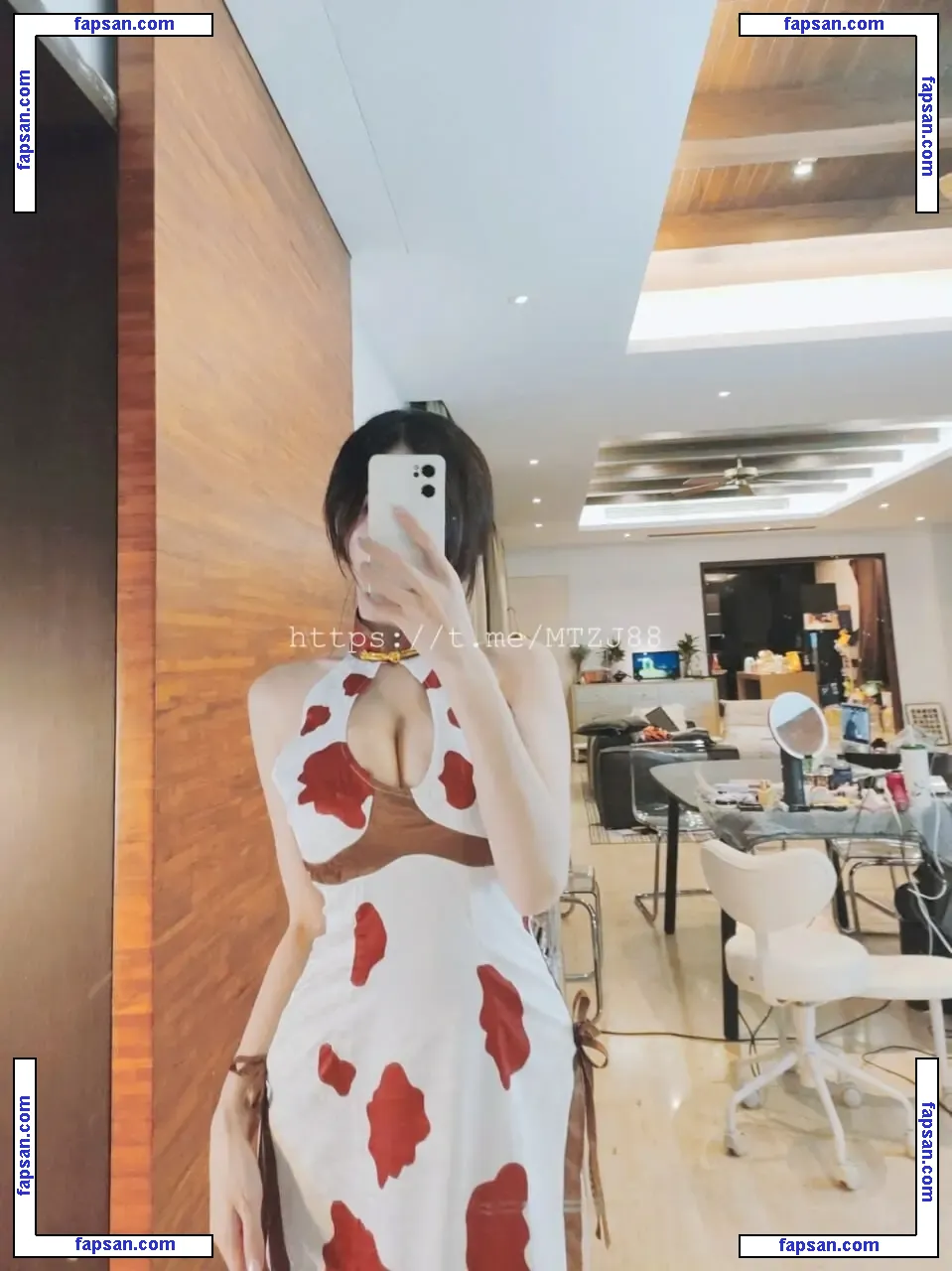 lumanyu2233 nude photo #0021 from OnlyFans