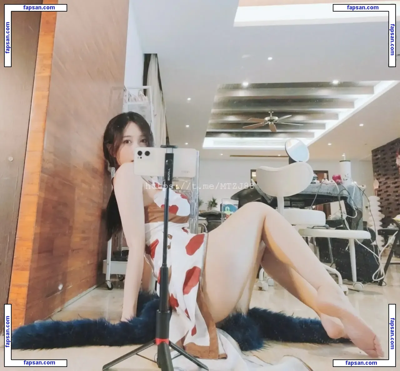 lumanyu2233 nude photo #0023 from OnlyFans