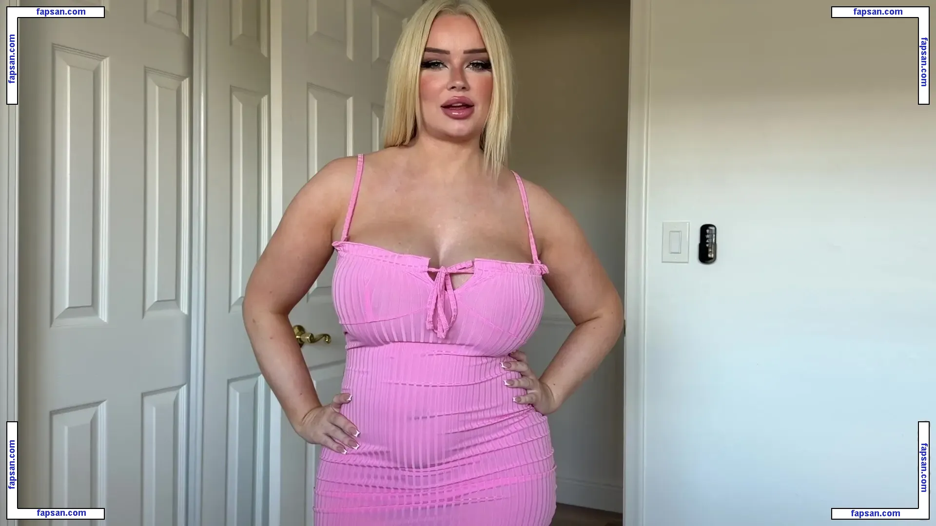 Luna Angel голая фото #0014 с Онлифанс