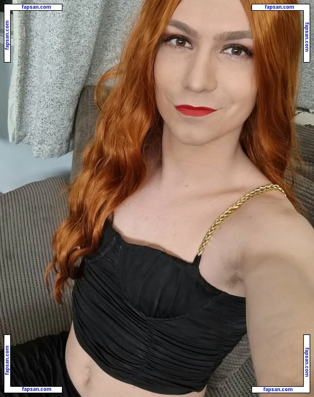 Luna Bella nude photo #0002 from OnlyFans