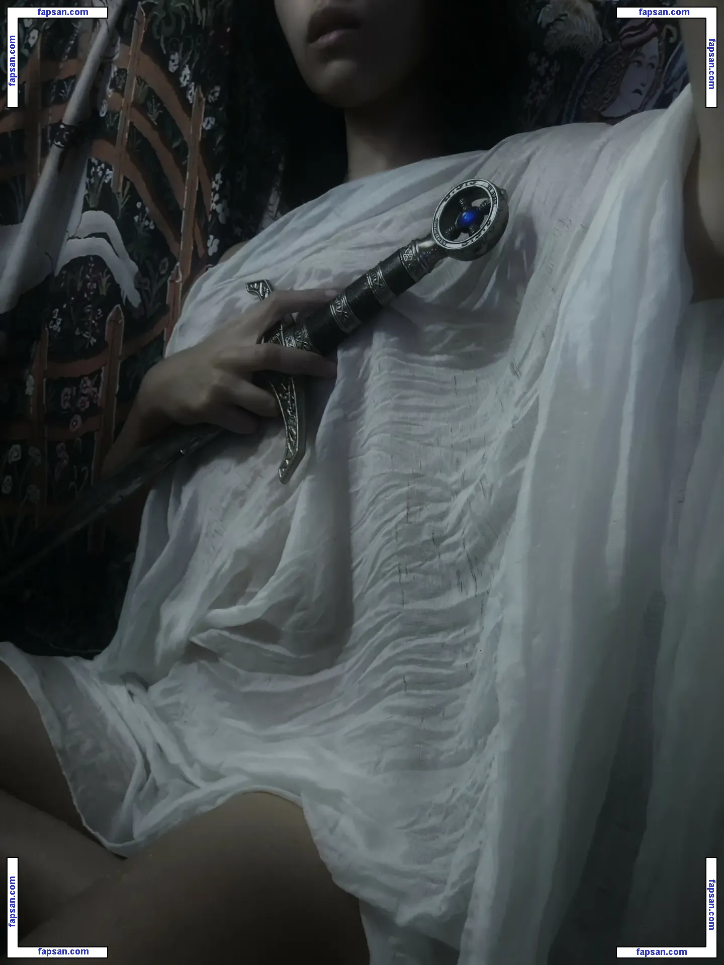 Luna Myosotis nude photo #0003 from OnlyFans