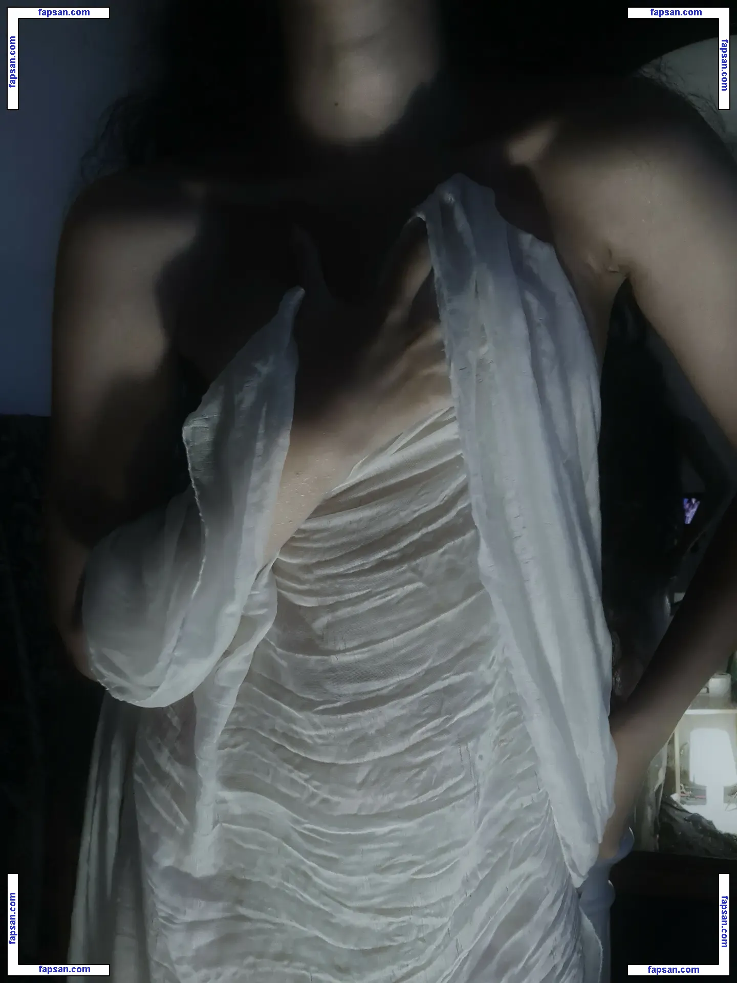 Luna Myosotis nude photo #0012 from OnlyFans