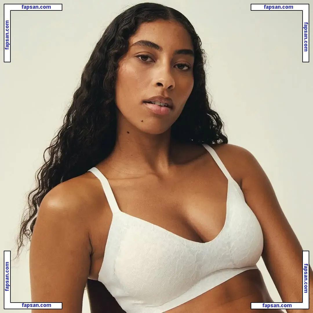 Luna Petersson голая фото #0001 с Онлифанс