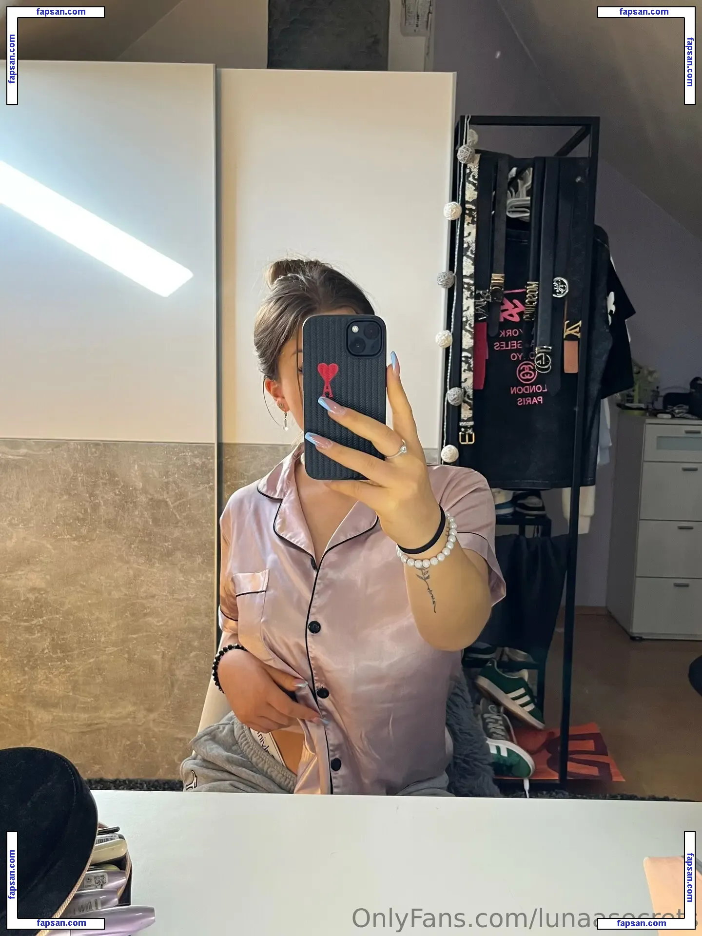 lunaasecrets nude photo #0018 from OnlyFans
