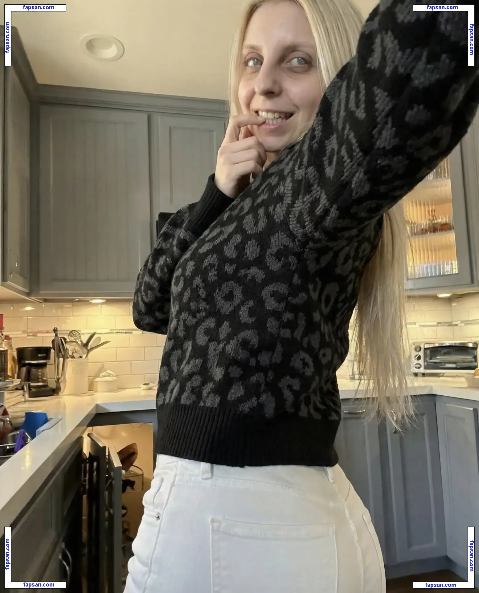 Lunacantsee голая фото #0001 с Онлифанс