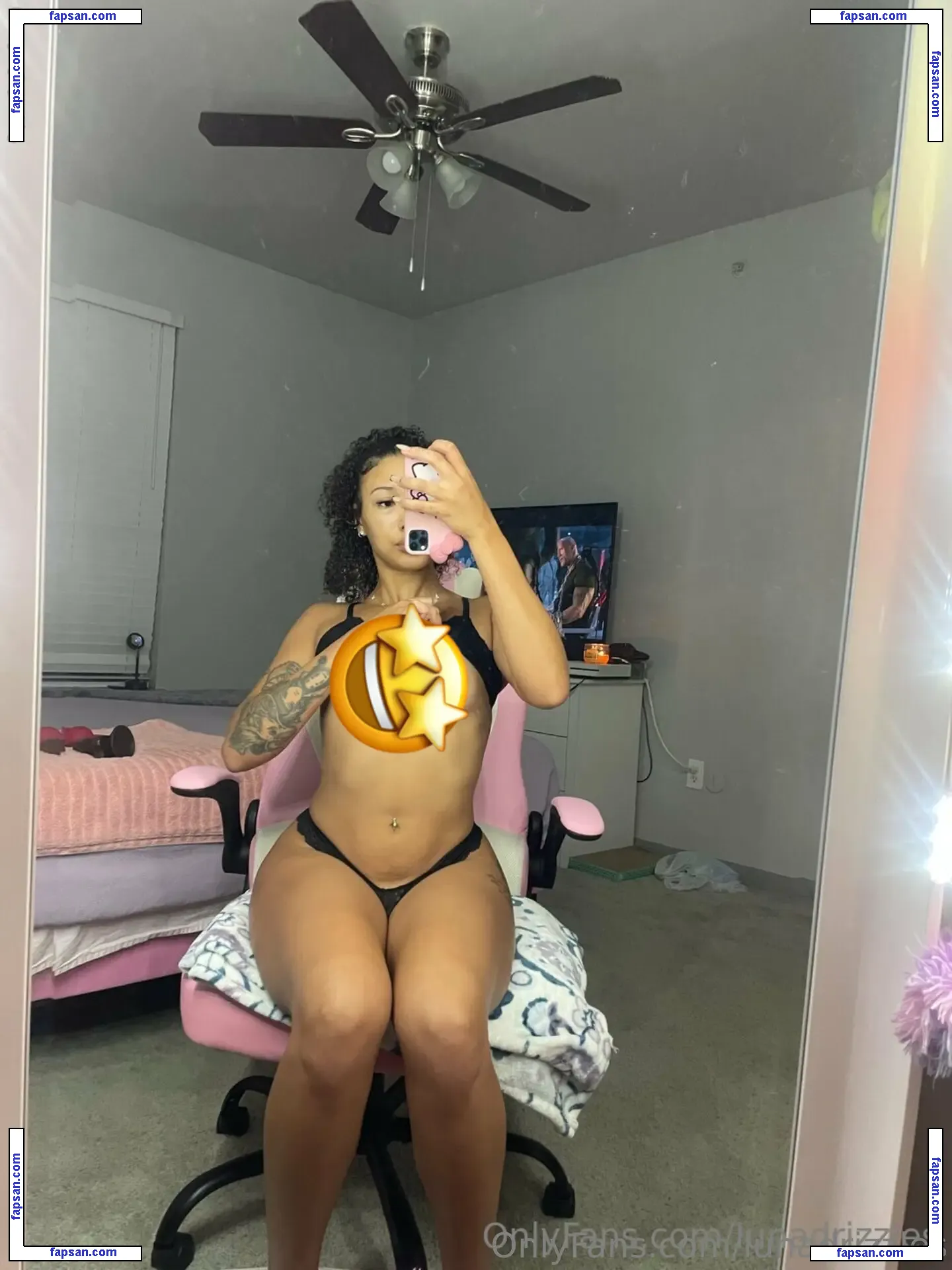 lunadrizzles nude photo #0008 from OnlyFans