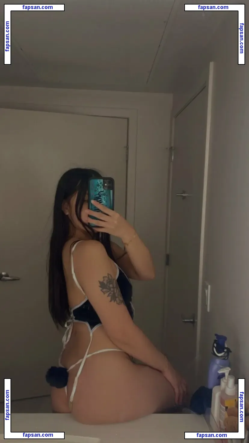 Lunaisbabyy nude photo #0001 from OnlyFans