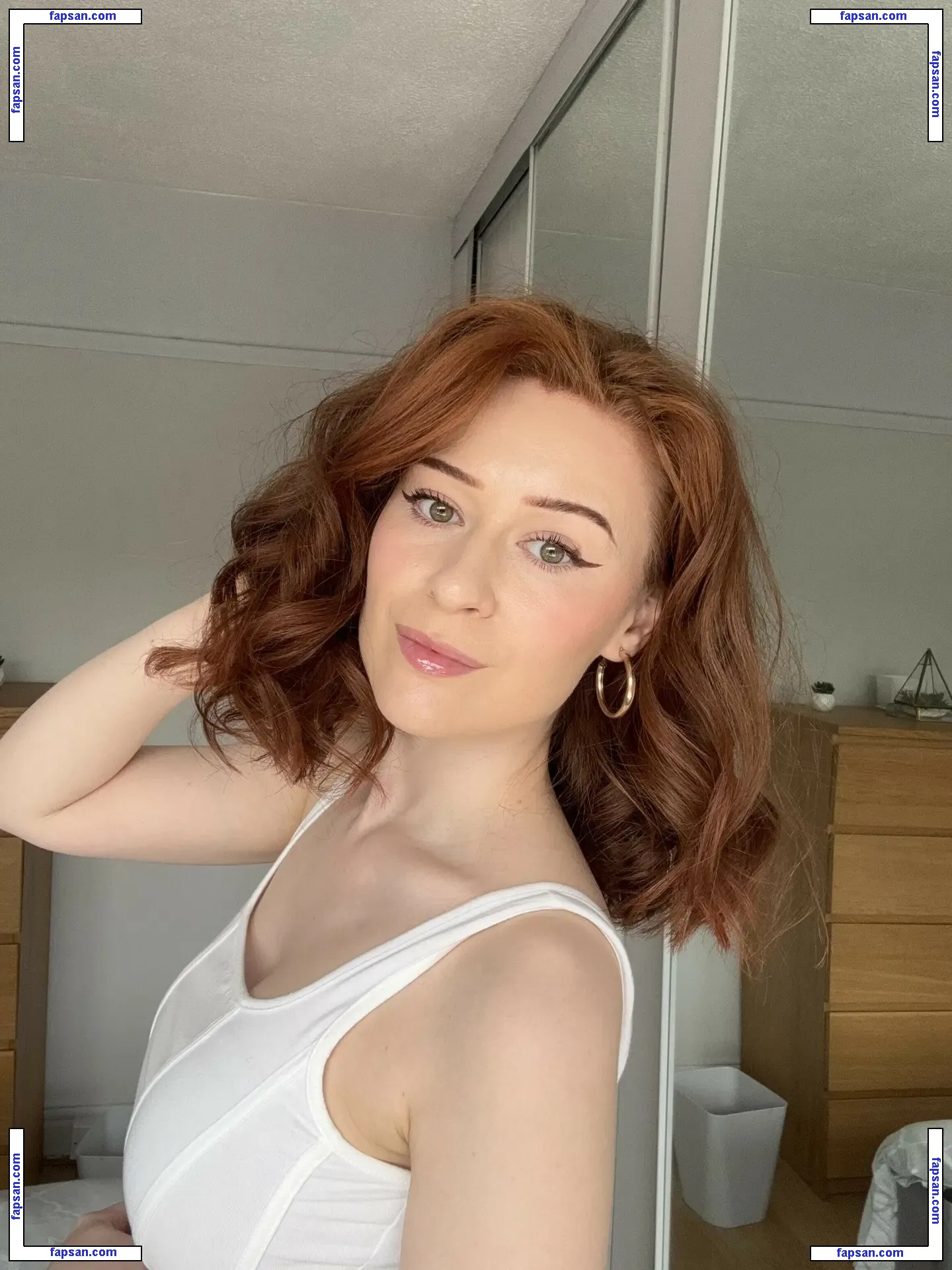 Lunaknight88 nude photo #0025 from OnlyFans