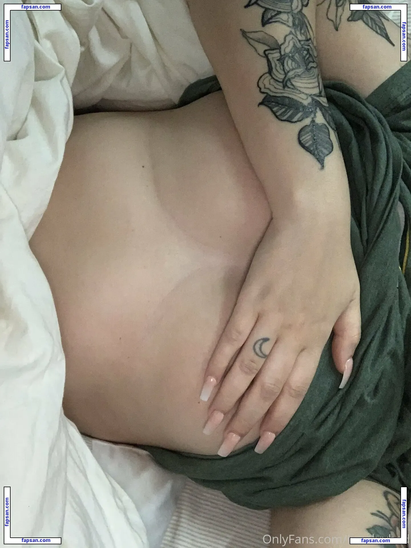 lunalovebad nude photo #0011 from OnlyFans