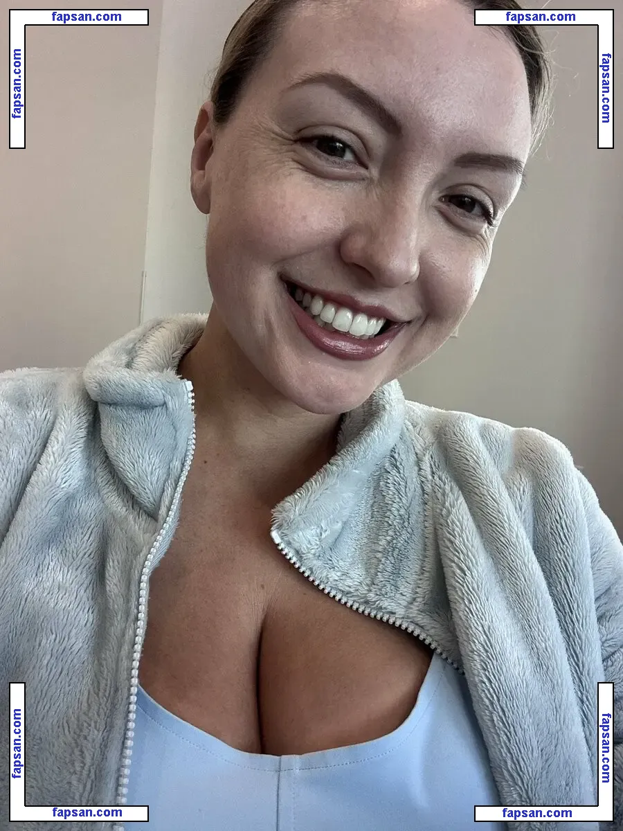 lunalynnyes nude photo #0009 from OnlyFans