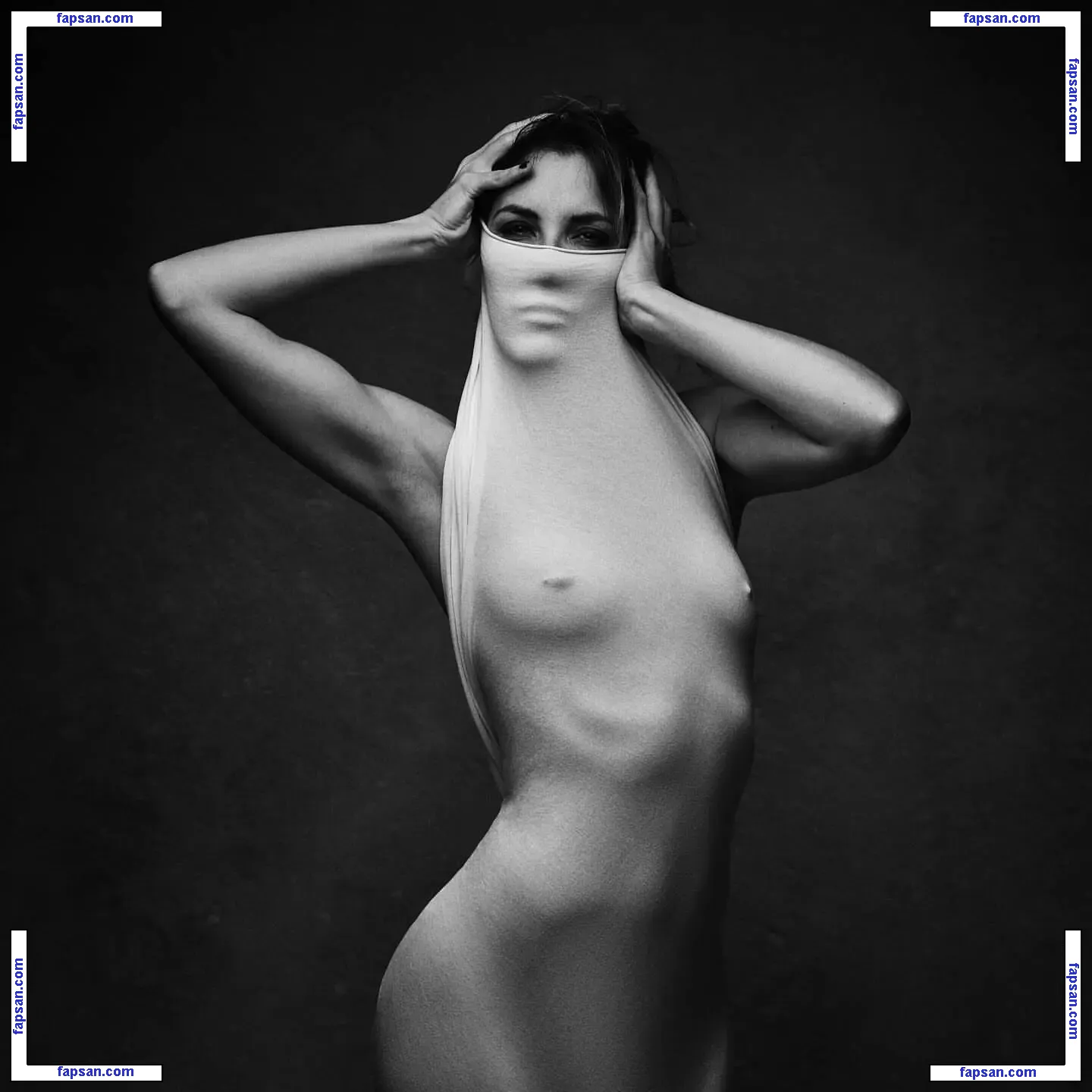 Lunamont nude photo #0006 from OnlyFans