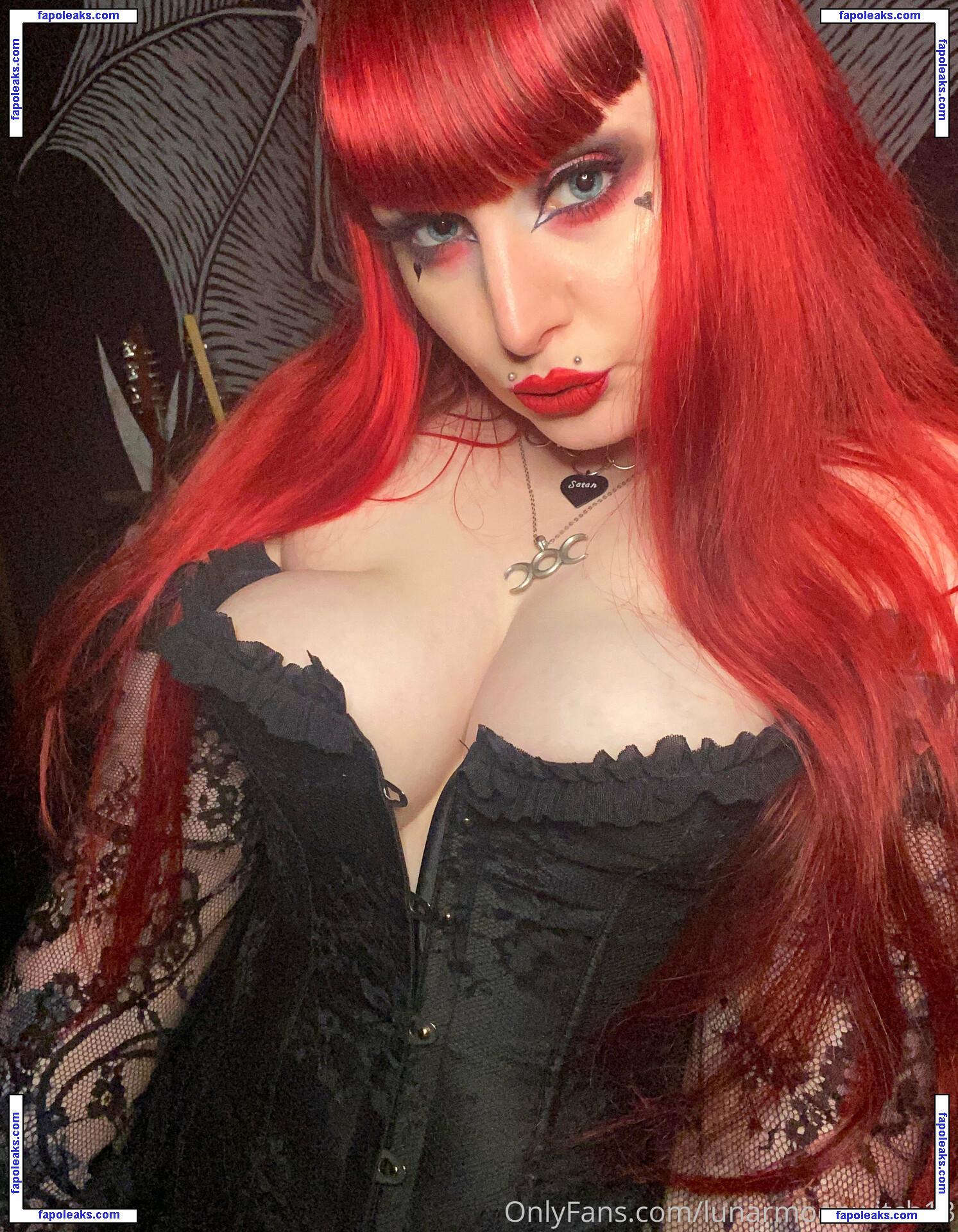 lunarmoonwitch13 / moon.witch13 nude photo #0006 from OnlyFans