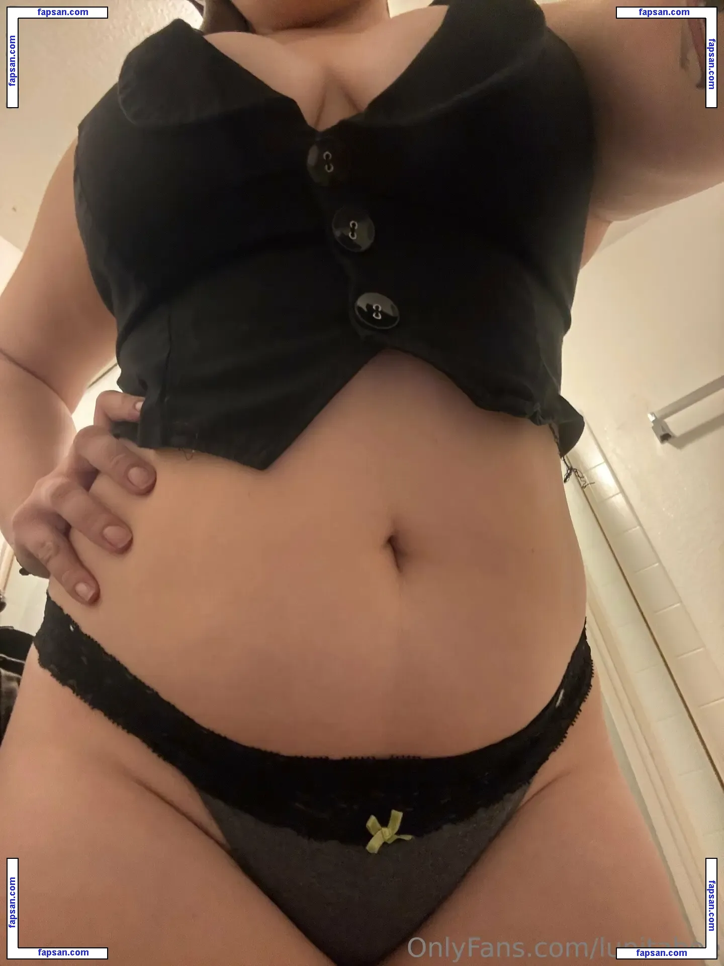 lunitabee nude photo #0015 from OnlyFans
