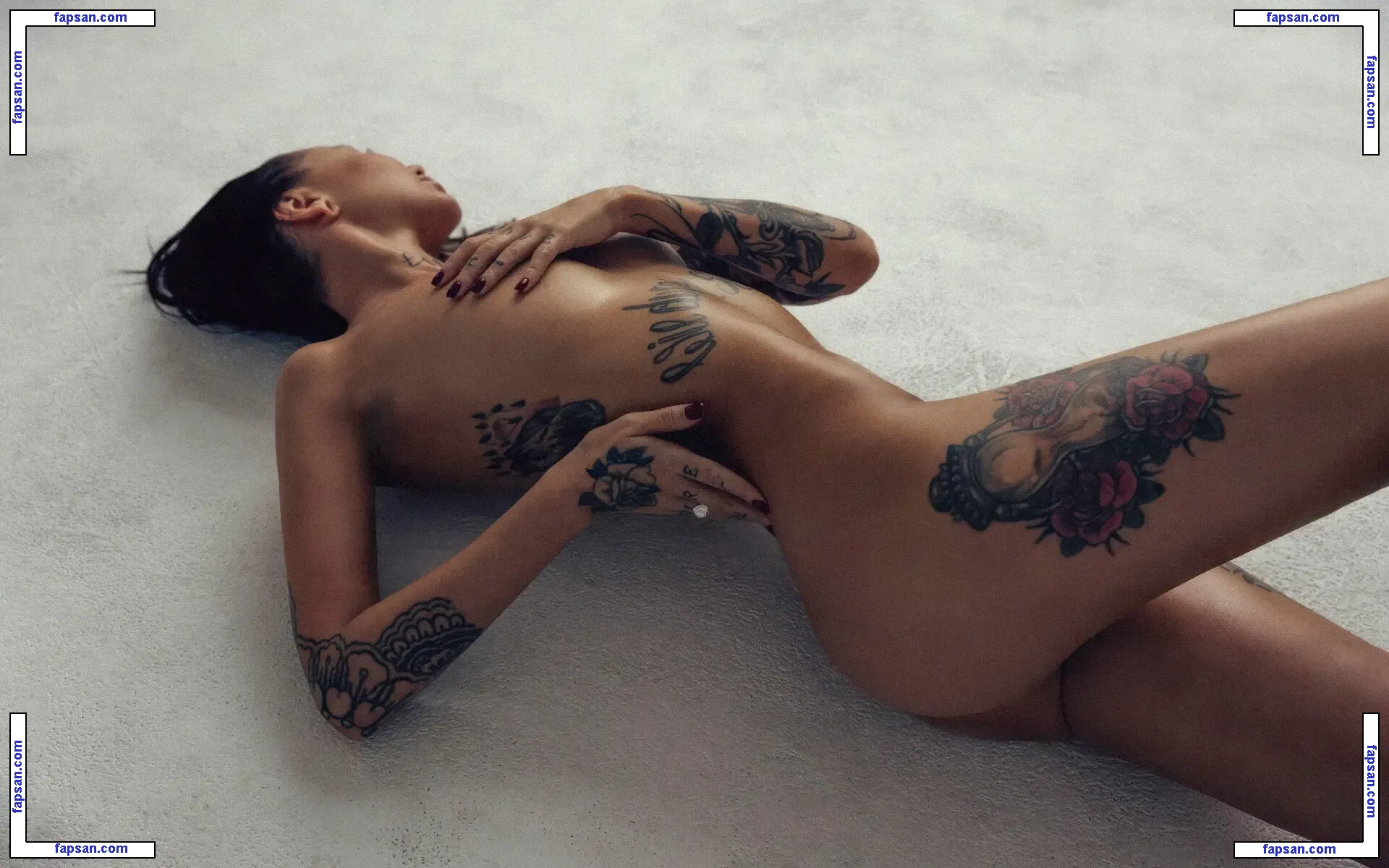 Luuly голая фото #0040 с Онлифанс