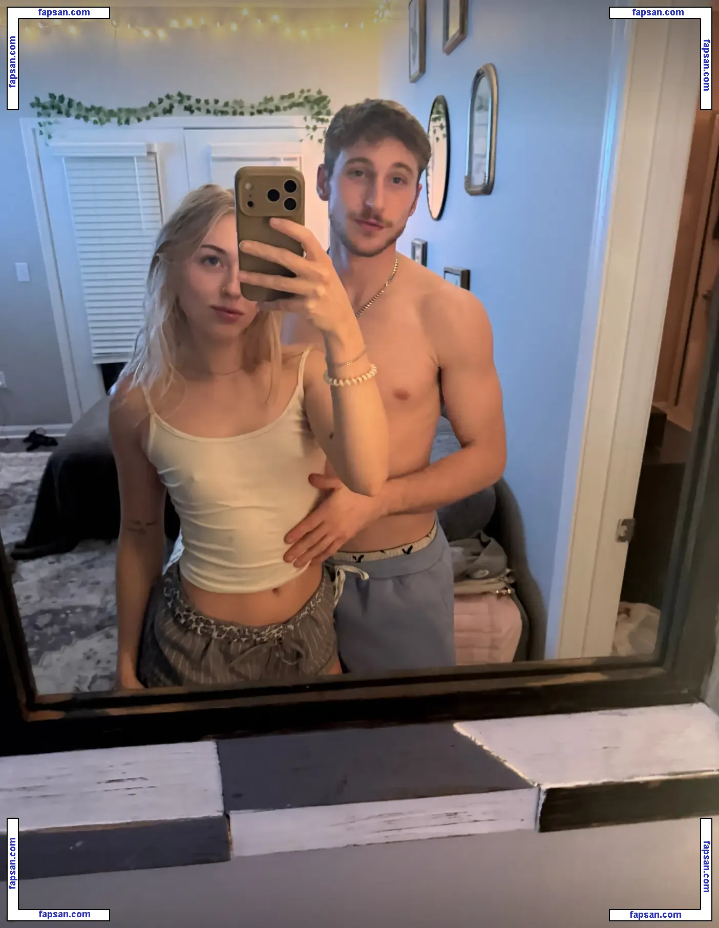 Luv_birds nude photo #0001 from OnlyFans