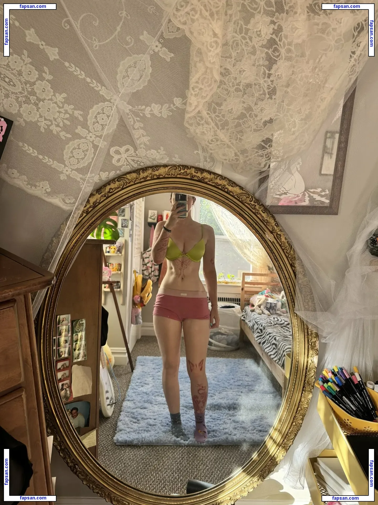 Luvliii nude photo #0094 from OnlyFans