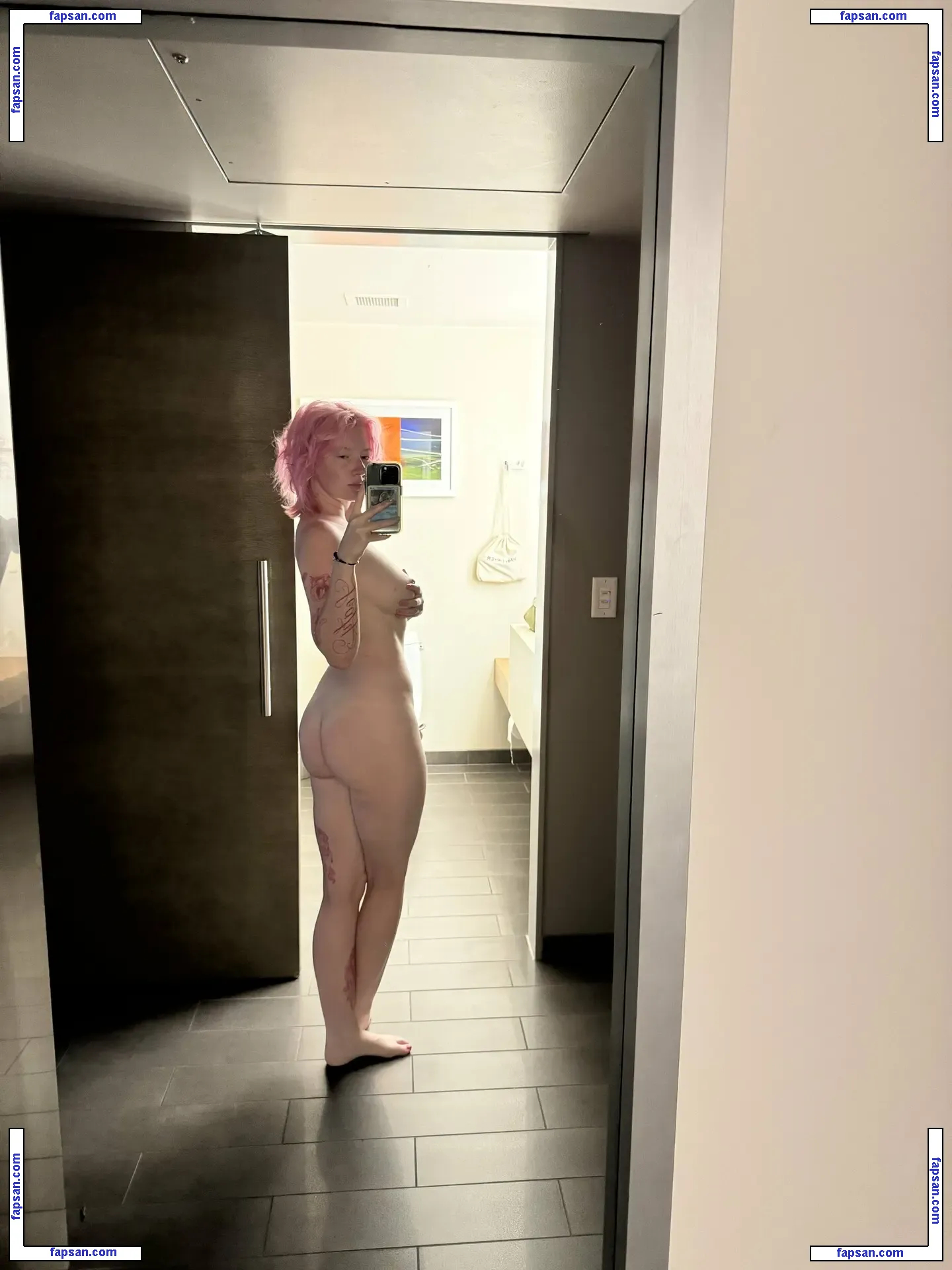 Luvliii nude photo #0100 from OnlyFans
