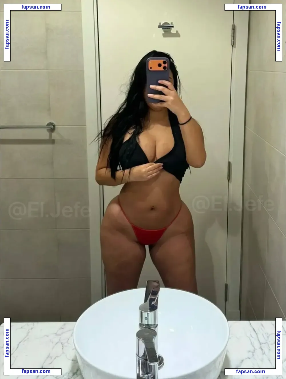 Luxy_Capi голая фото #0023 с Онлифанс