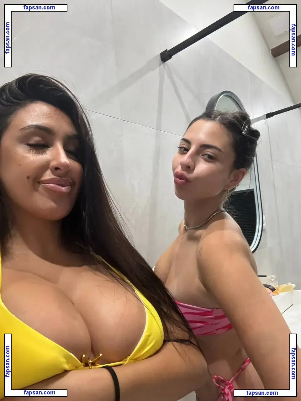 Luxy_Capi голая фото #0042 с Онлифанс