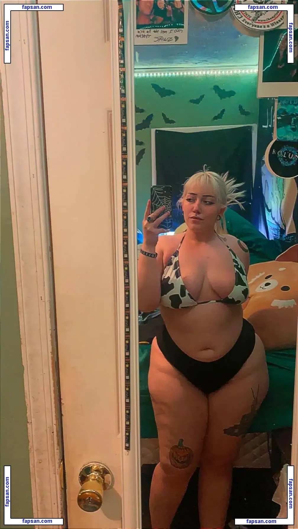 lvngdedgrl nude photo #0015 from OnlyFans