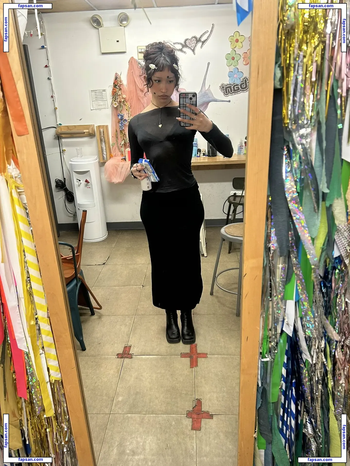 lycheenotes голая фото #0010 с Онлифанс