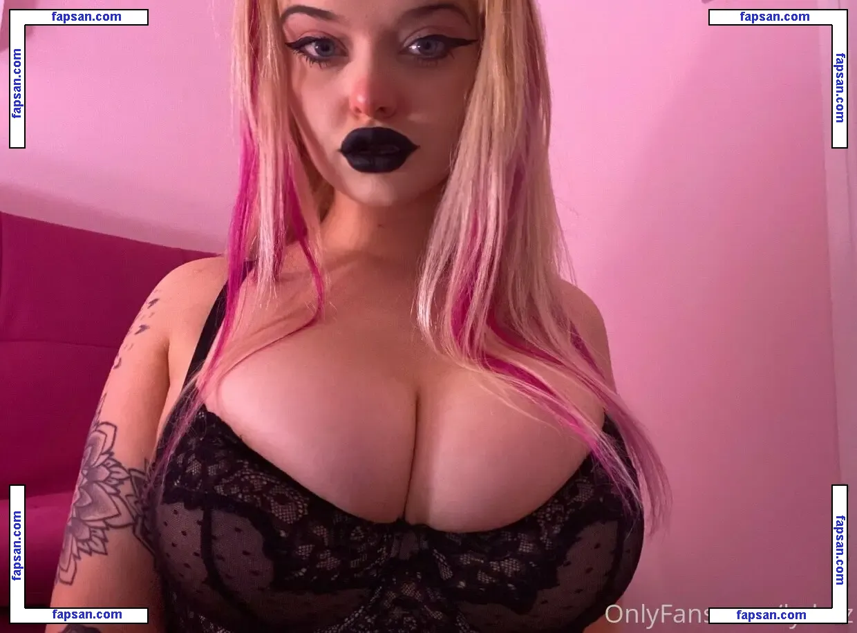 Lydia Fawn nude photo #0002 from OnlyFans