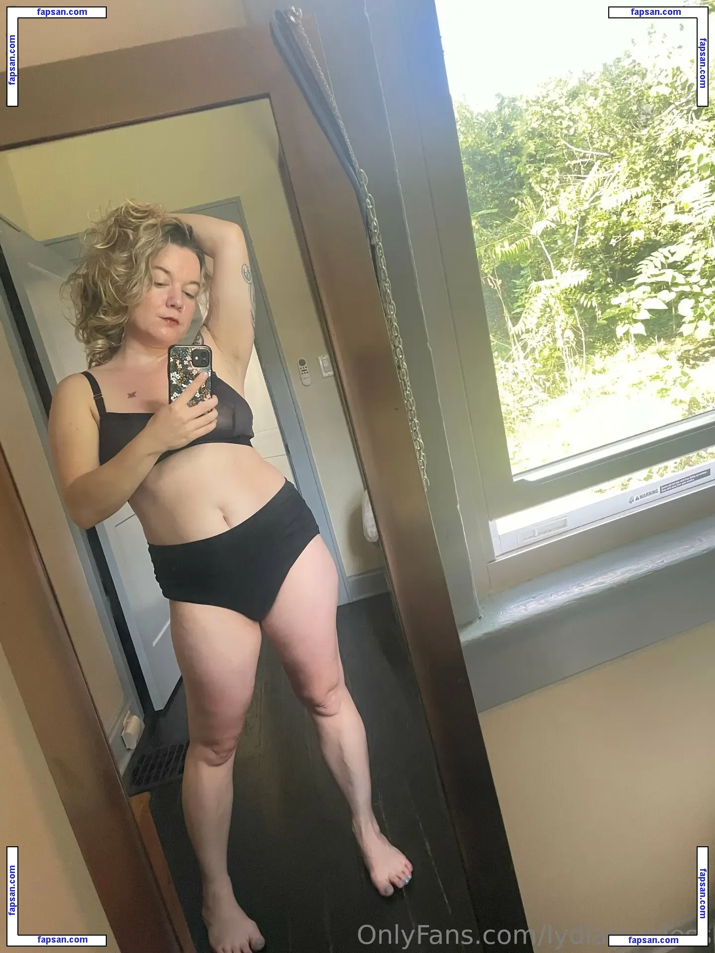 lydialoveless nude photo #0001 from OnlyFans
