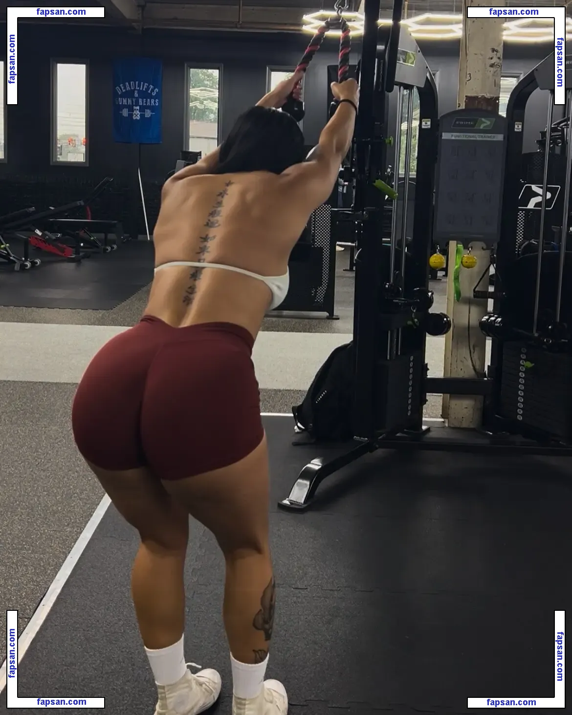 Lyla.fit nude photo #0021 from OnlyFans