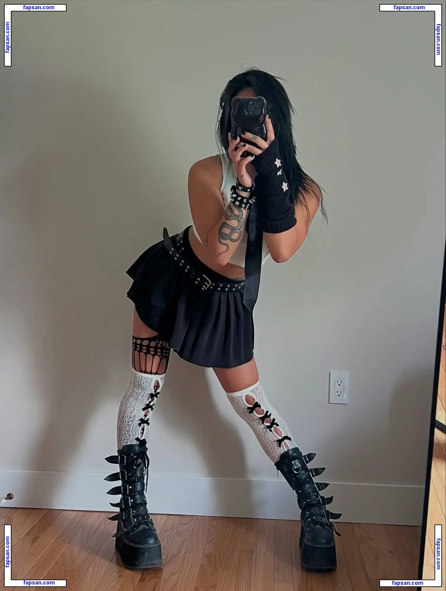 Lyla.fit nude photo #0035 from OnlyFans