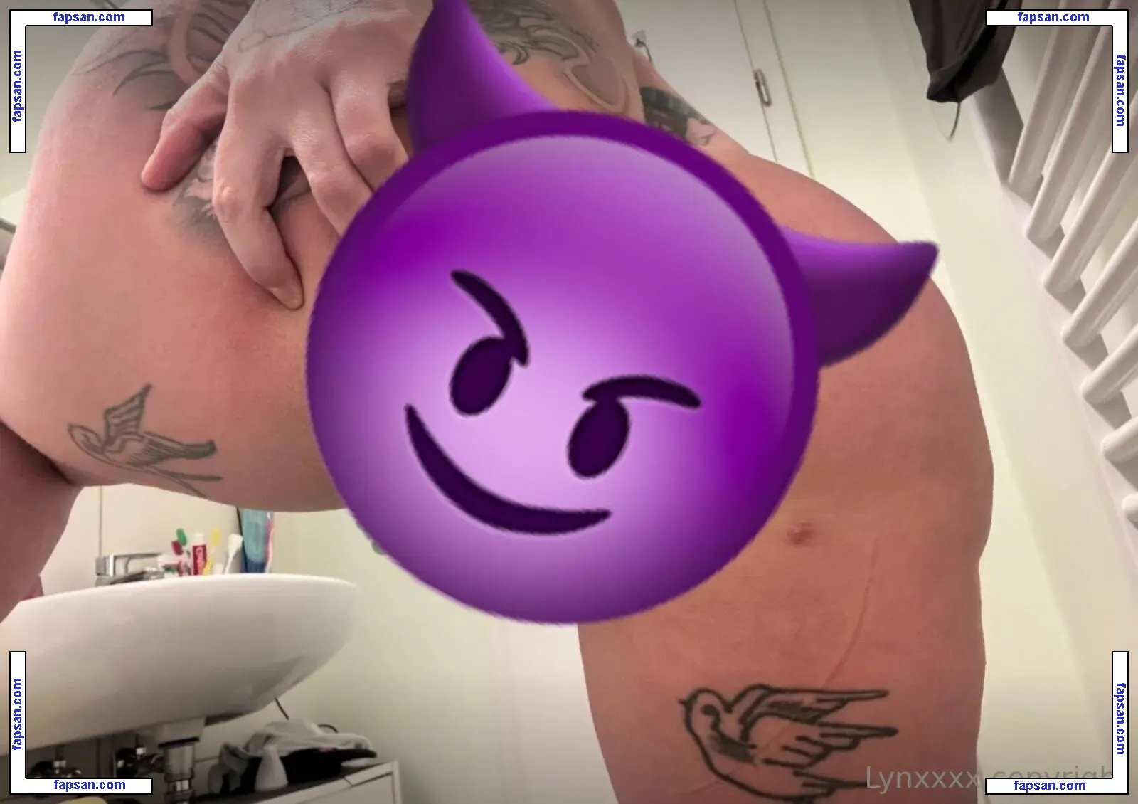 lynxxx2000 nude photo #0038 from OnlyFans