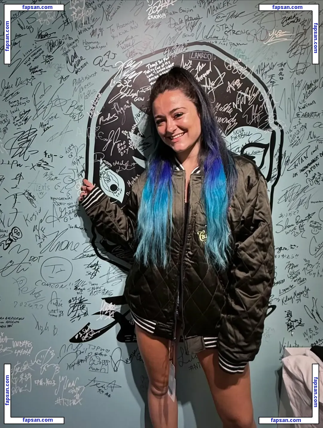 Lyra Valkyria голая фото #0059 с Онлифанс