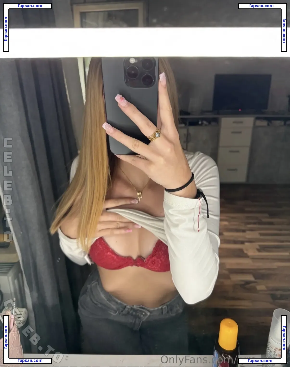 lyrafoxx голая фото #0005 с Онлифанс