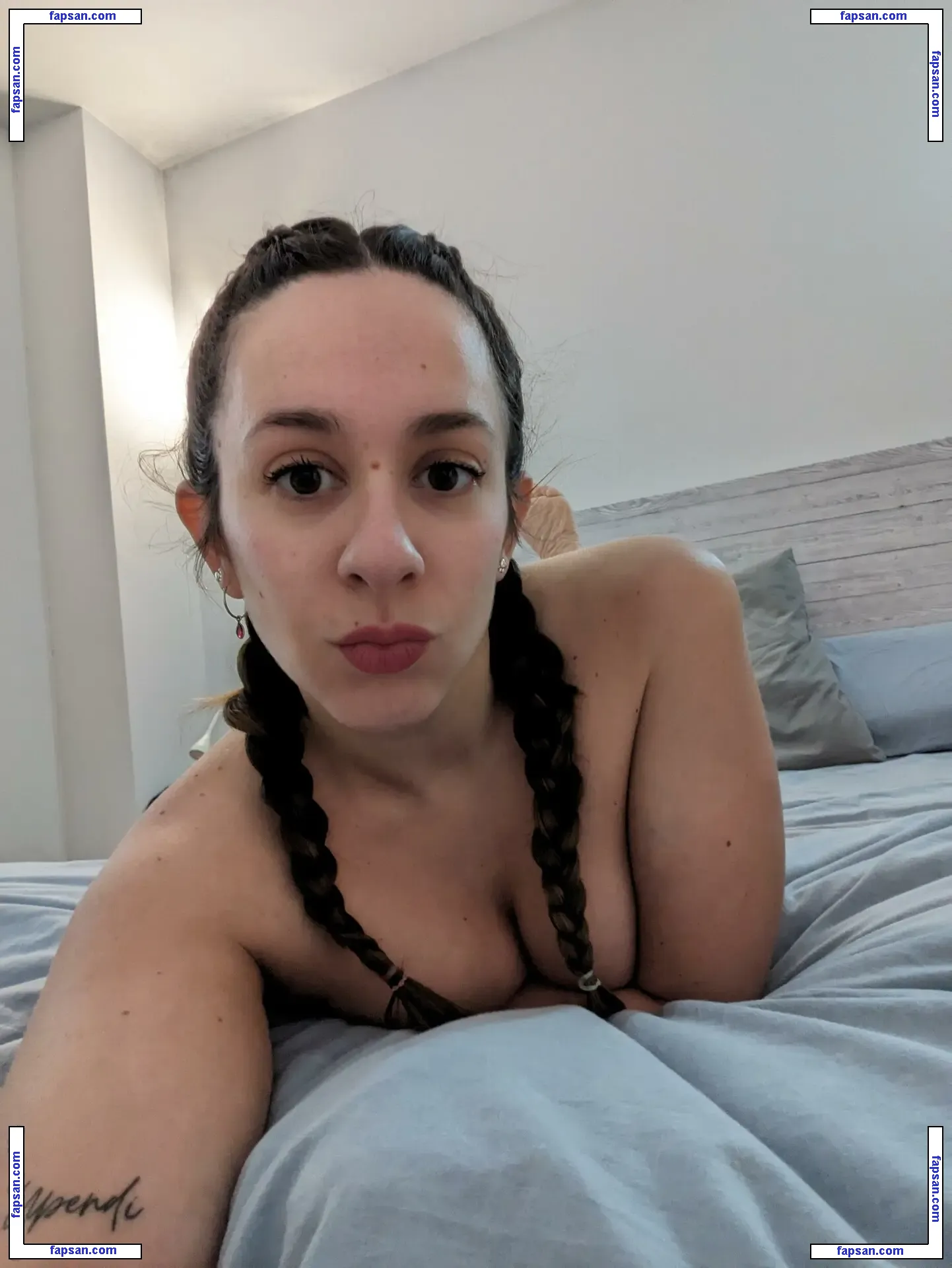 lysapotter nude photo #0011 from OnlyFans