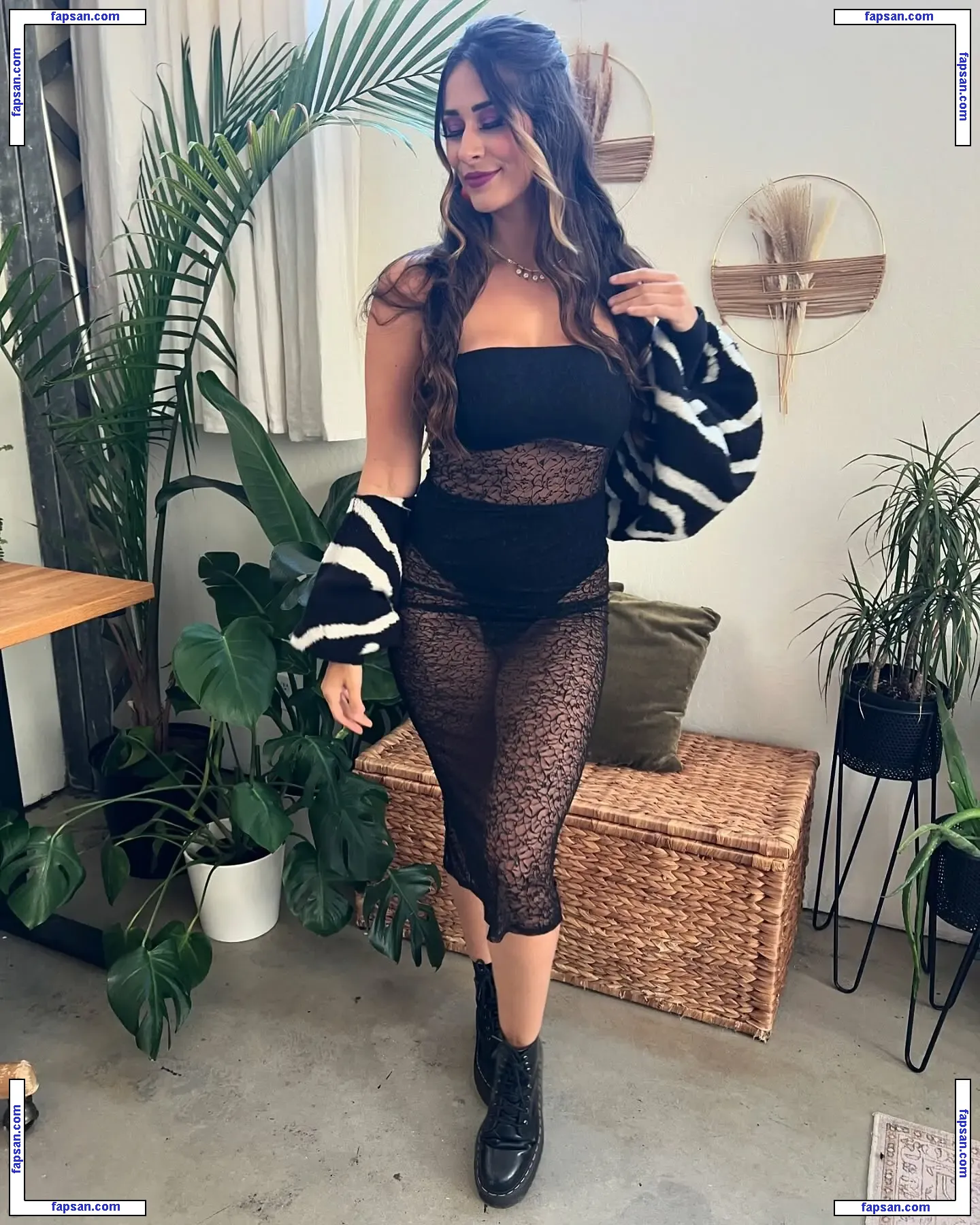 Lyss_in голая фото #0002 с Онлифанс