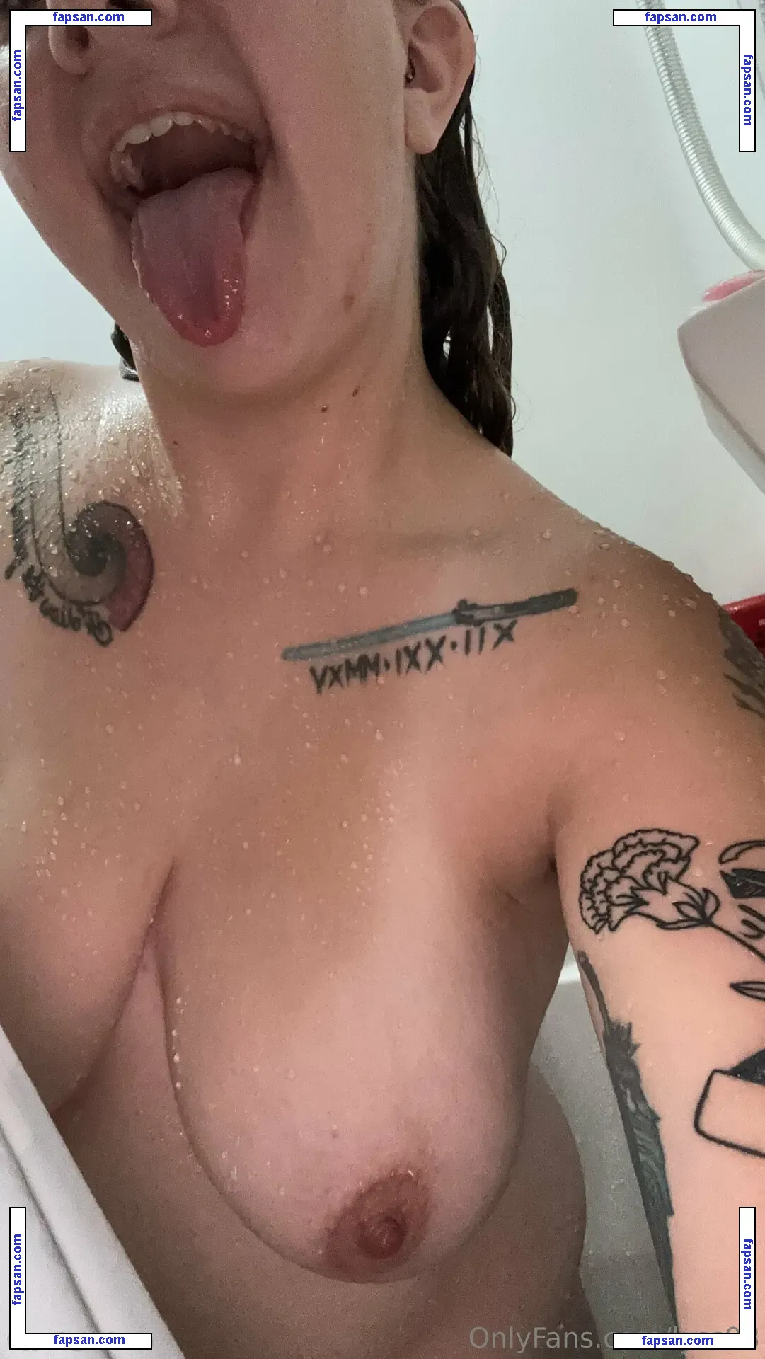 lyss98 nude photo #0002 from OnlyFans
