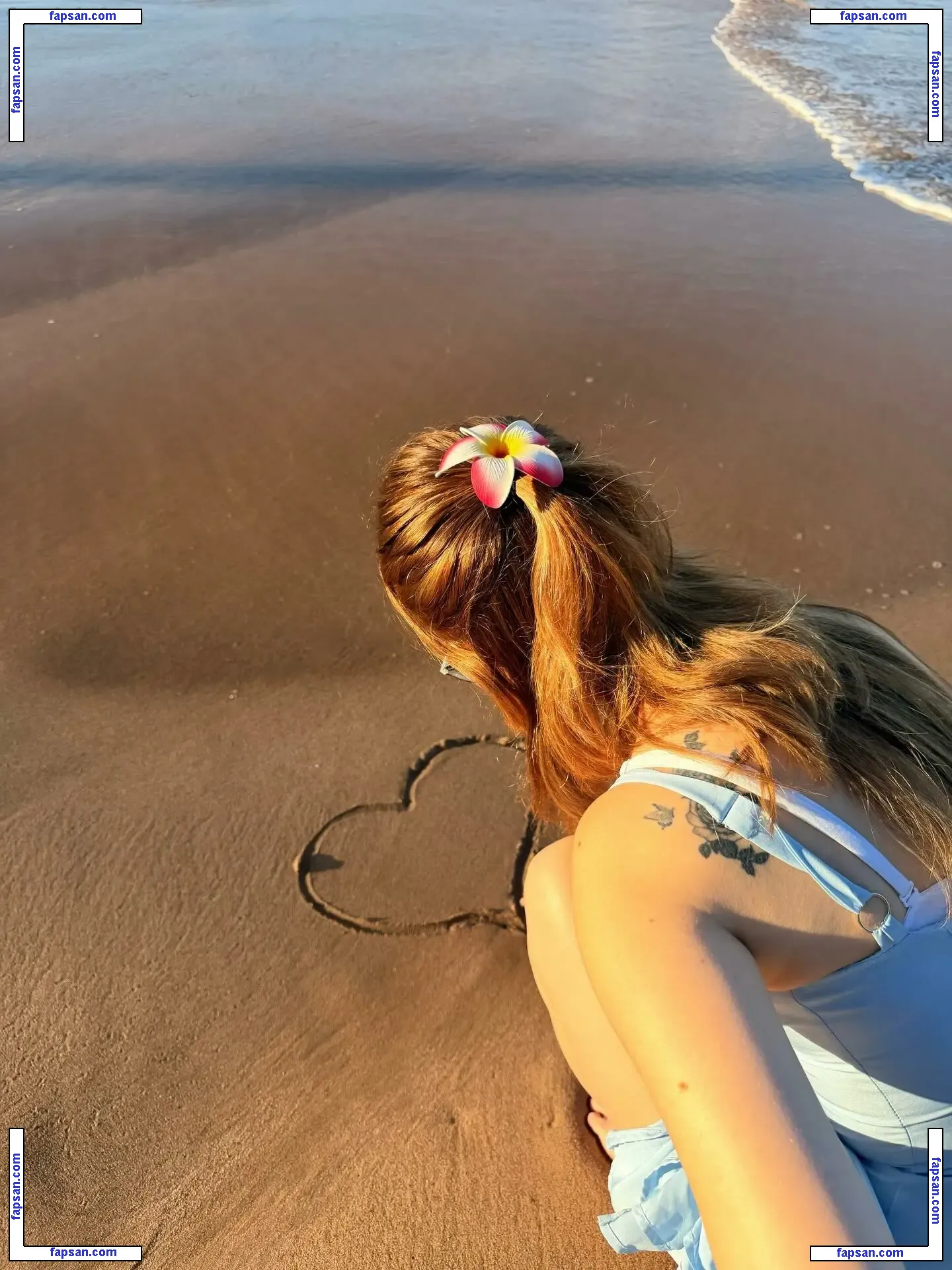 Lyssaurora голая фото #0325 с Онлифанс