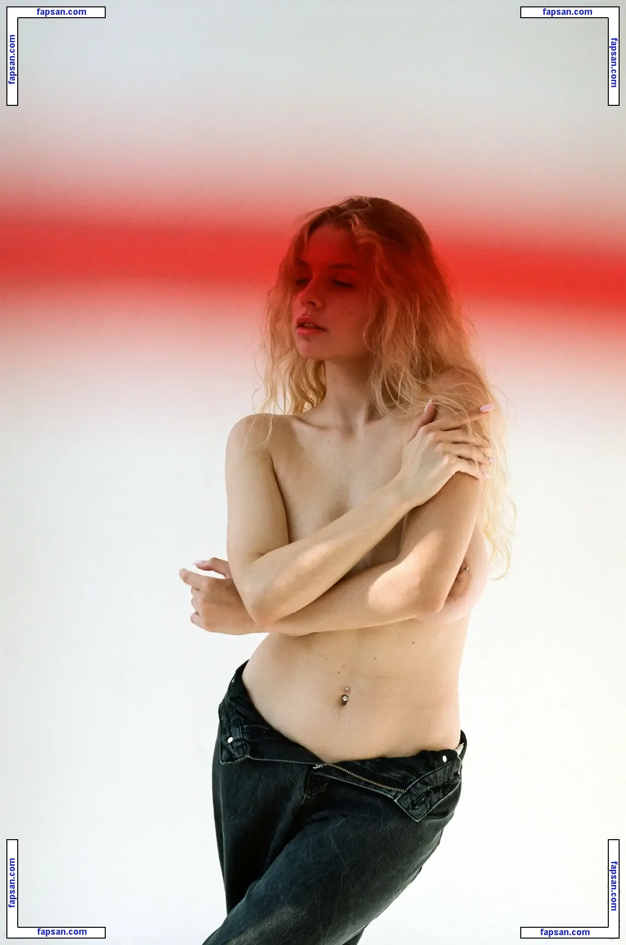 lyubovvomne голая фото #0919 с Онлифанс