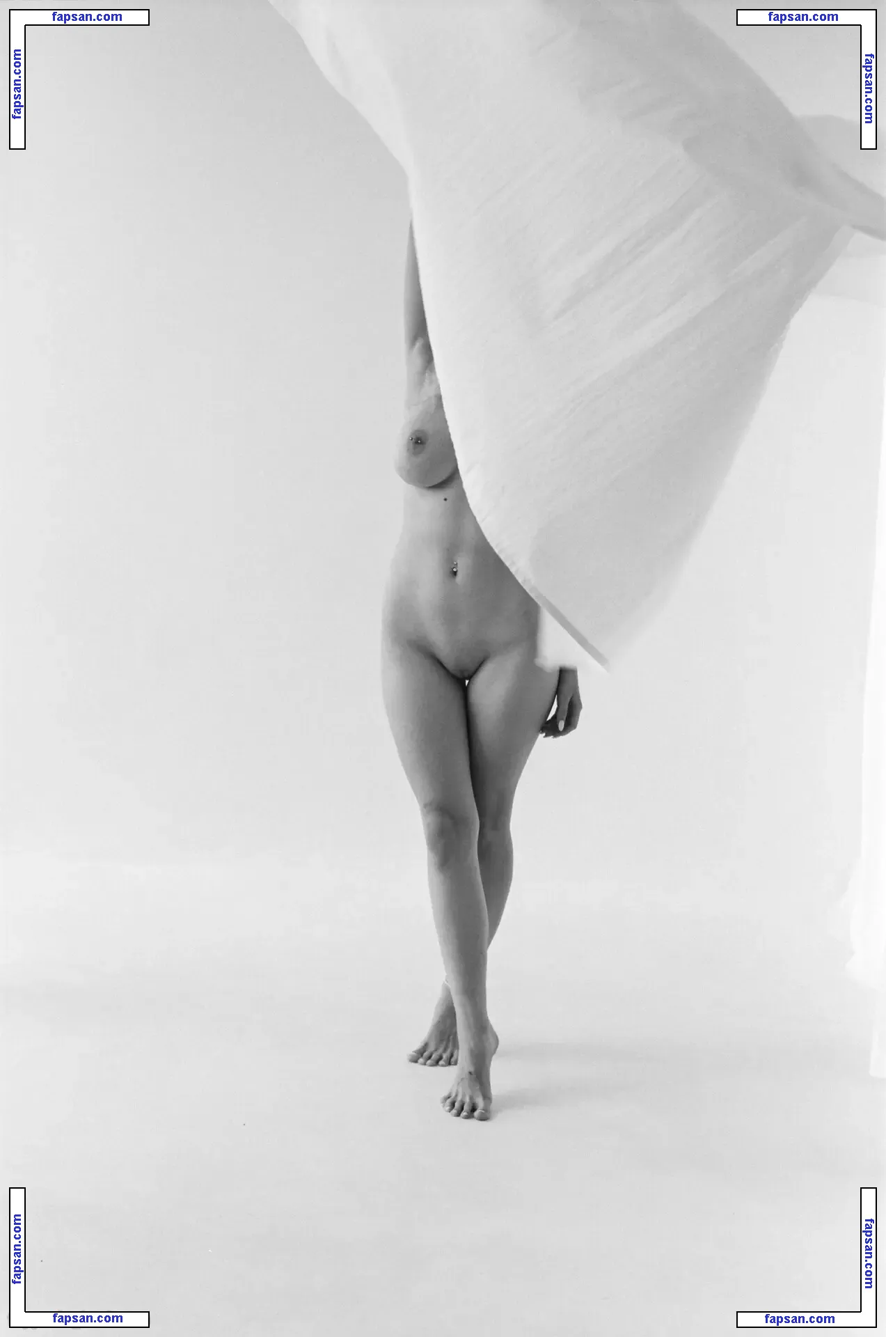 lyubovvomne голая фото #0932 с Онлифанс