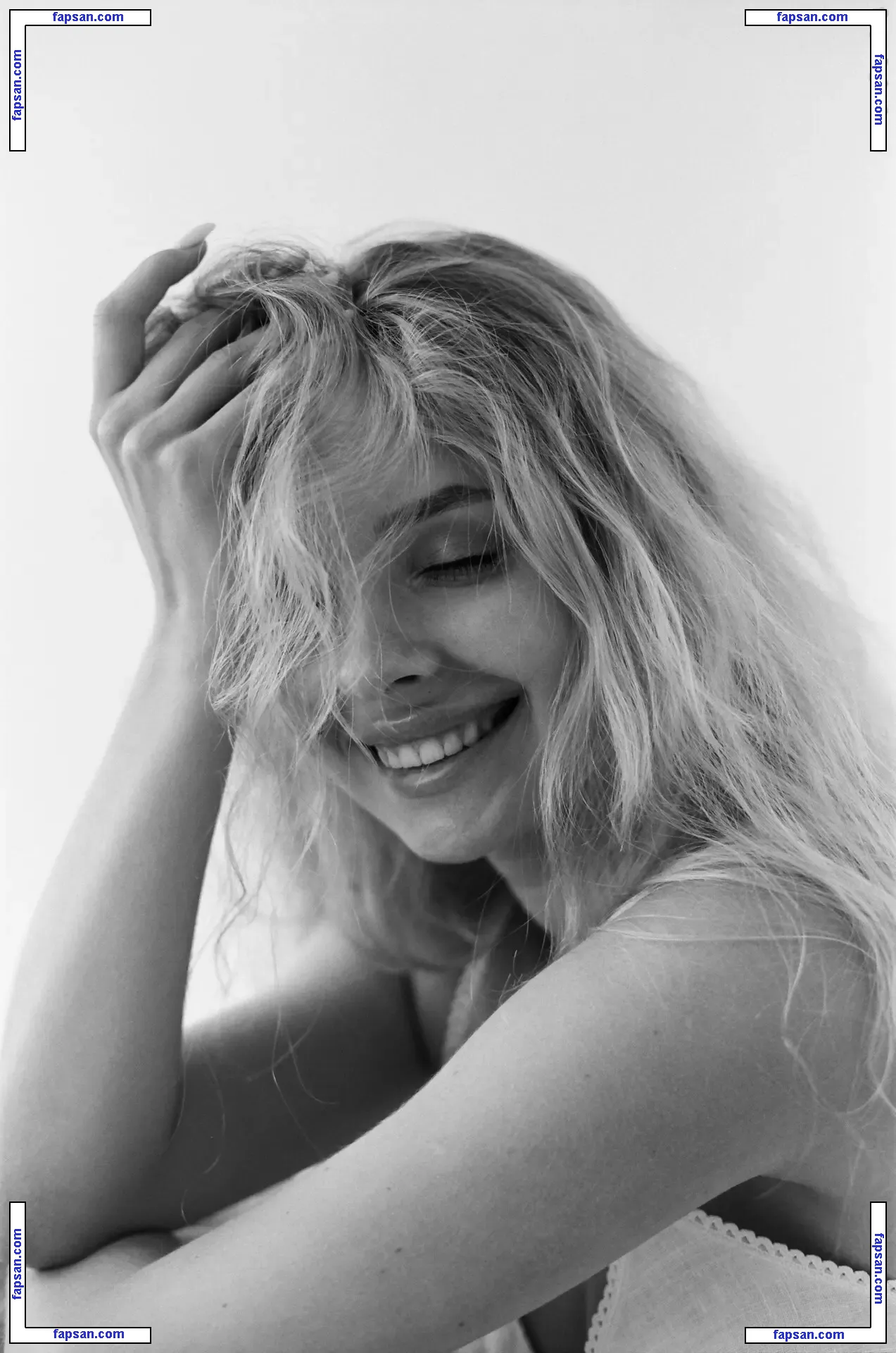 lyubovvomne nude photo #0935 from OnlyFans