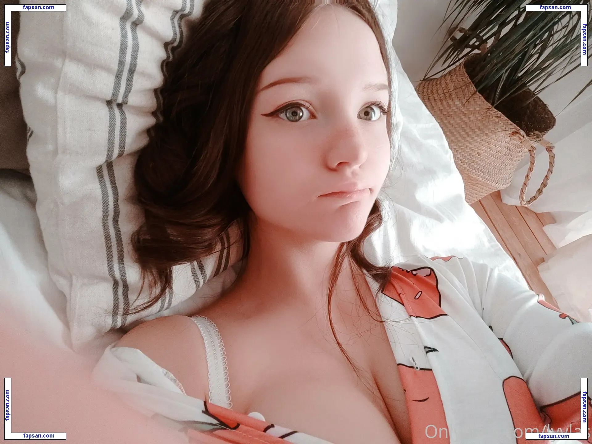 Lyvlas nude photo #0553 from OnlyFans
