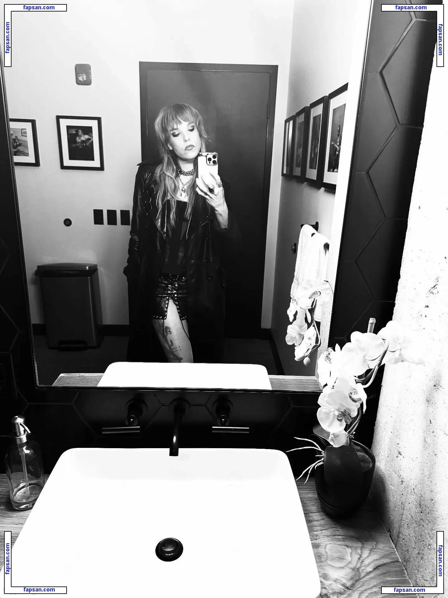 Lzzy Hale nude photo #0028 from OnlyFans