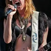 Lzzy Hale голая #0008