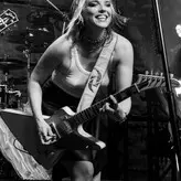 Lzzy Hale голая #0009