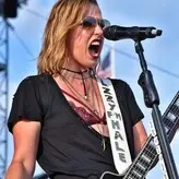 Lzzy Hale голая #0015
