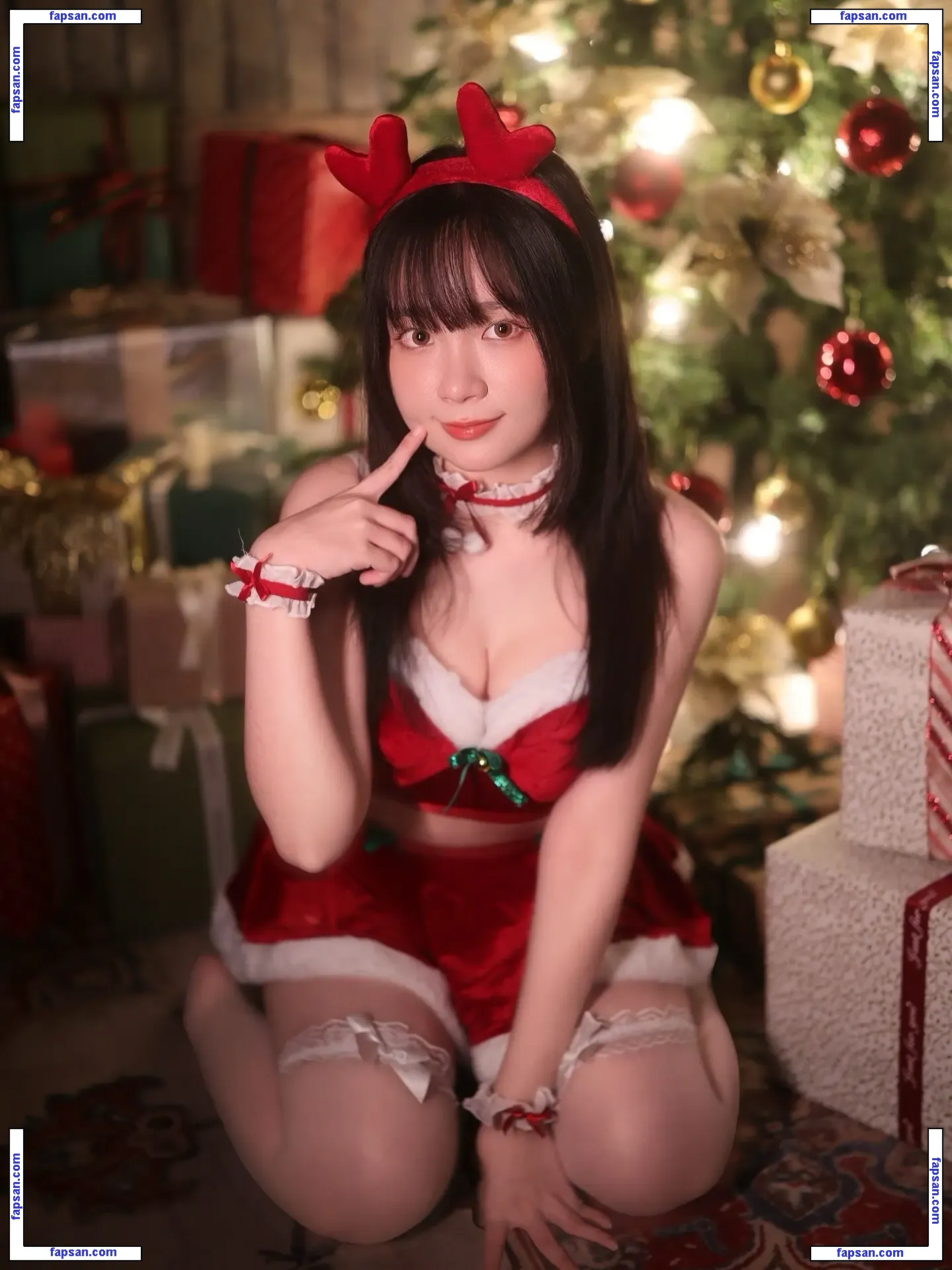 m092230 nude photo #0002 from OnlyFans