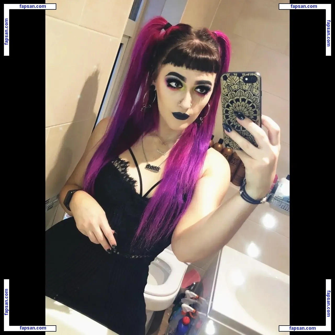 m0sh_mall0w nude photo #0008 from OnlyFans