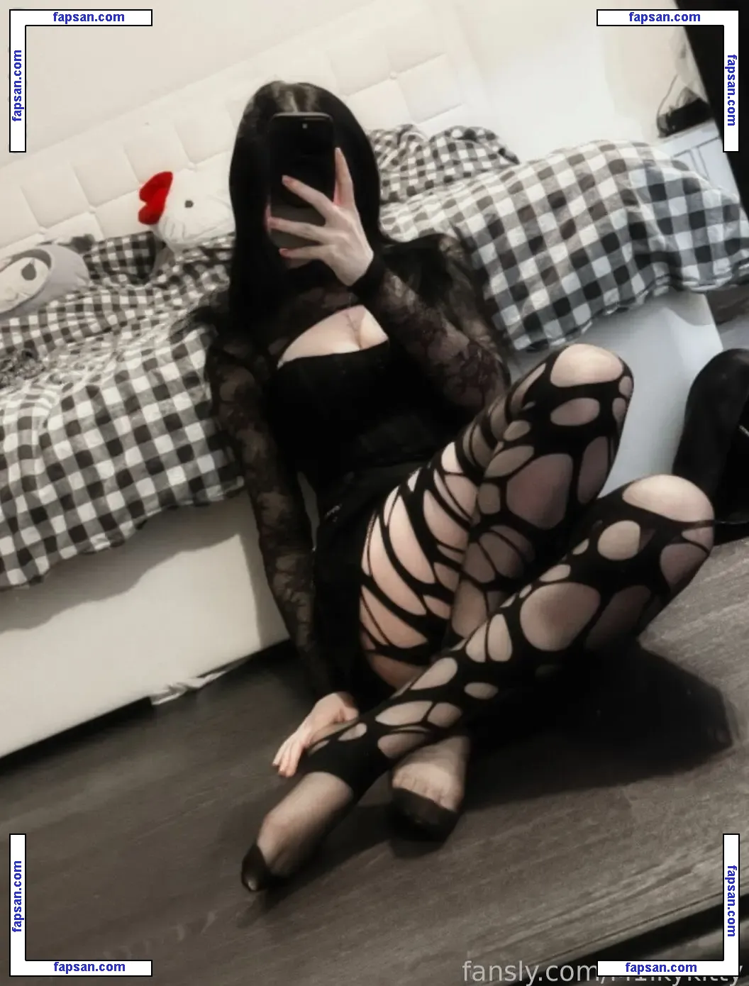 m1lkykitty голая фото #0012 с Онлифанс