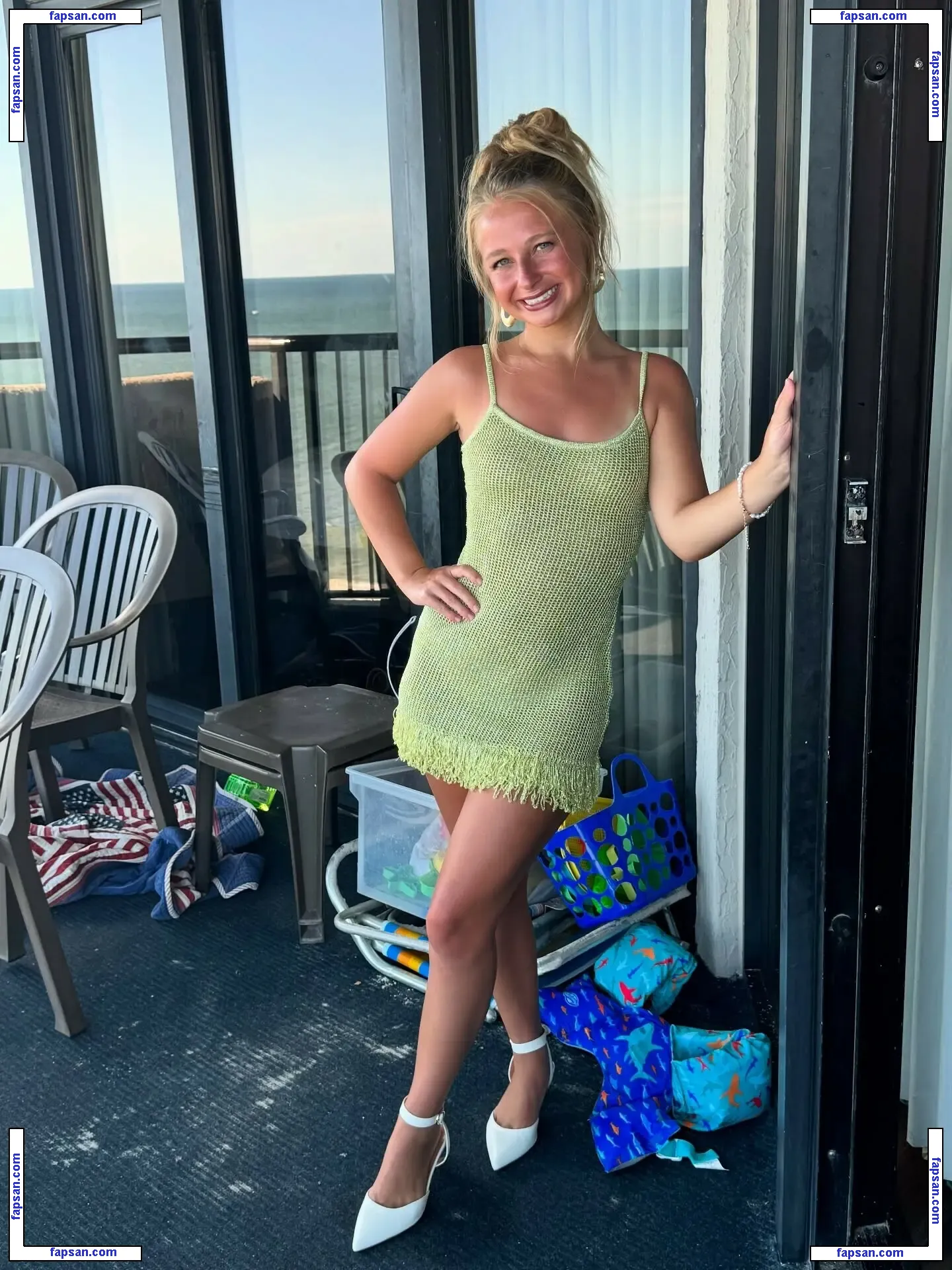 macimccarley nude photo #0012 from OnlyFans