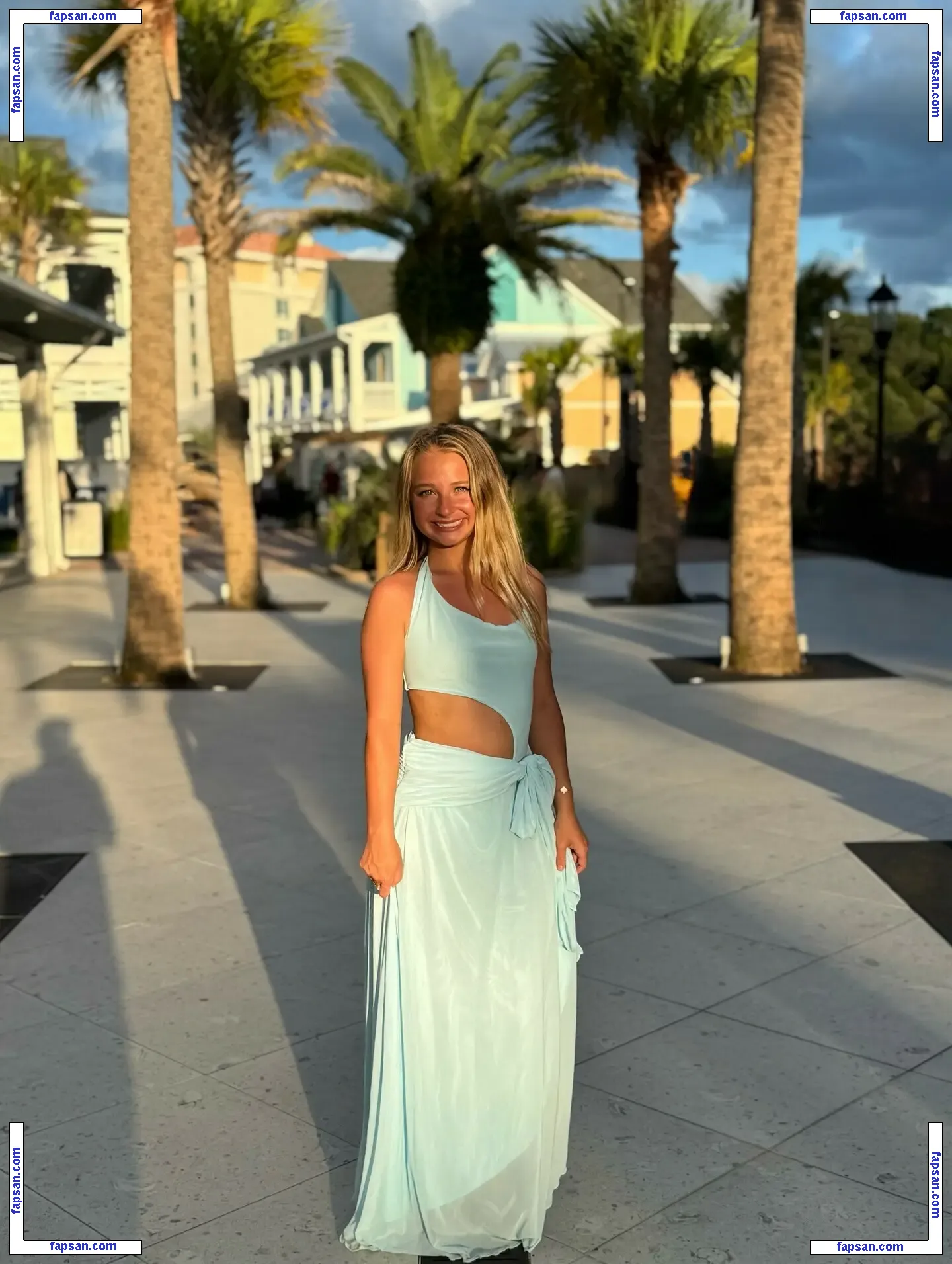 macimccarley nude photo #0013 from OnlyFans