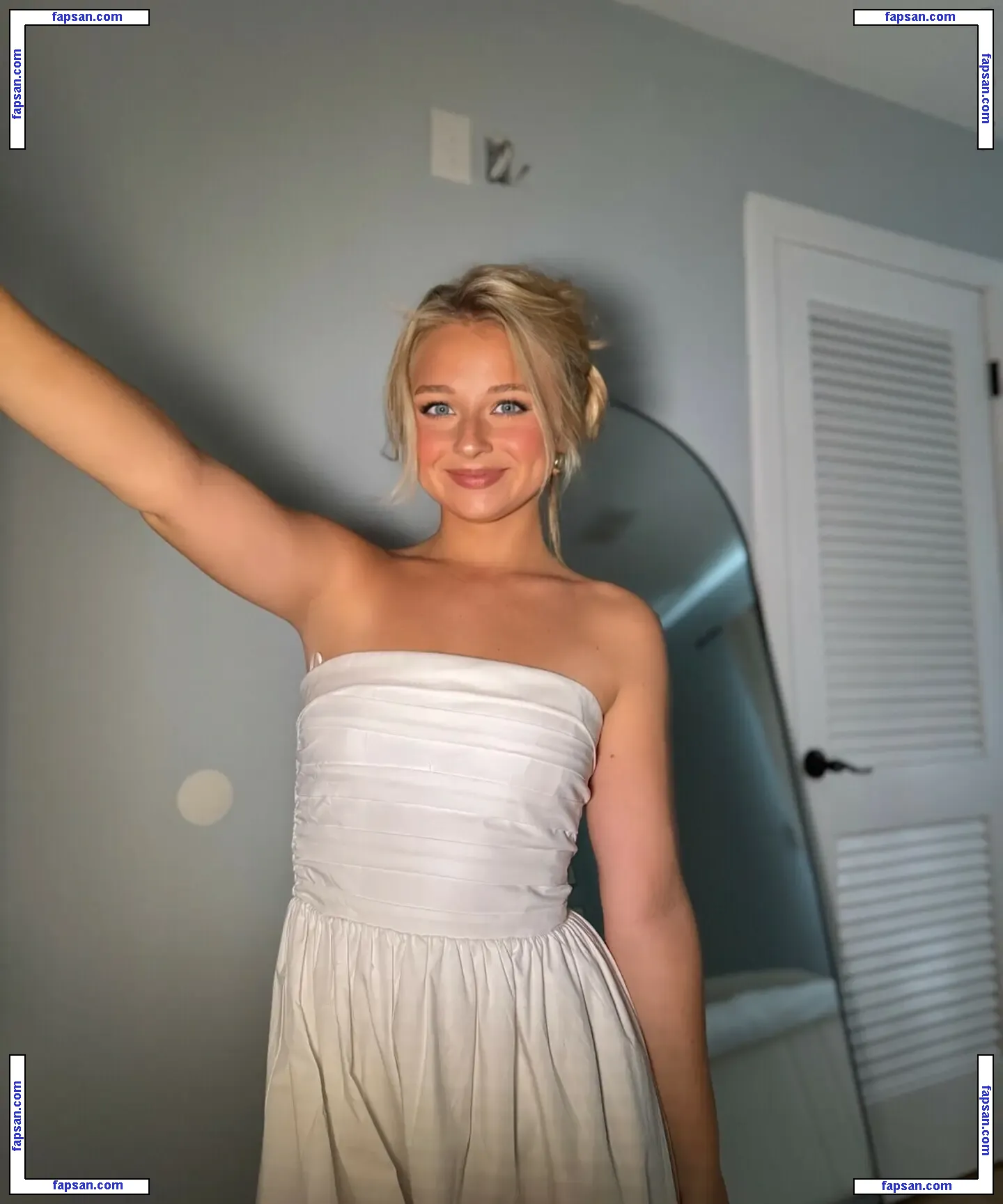 macimccarley nude photo #0021 from OnlyFans